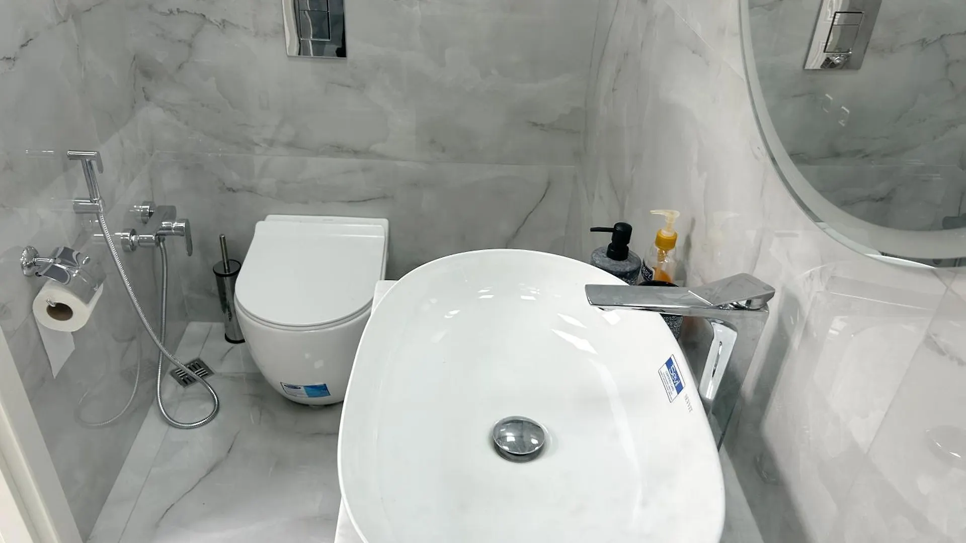 Cozy Central Apartment Near Egoist Baku