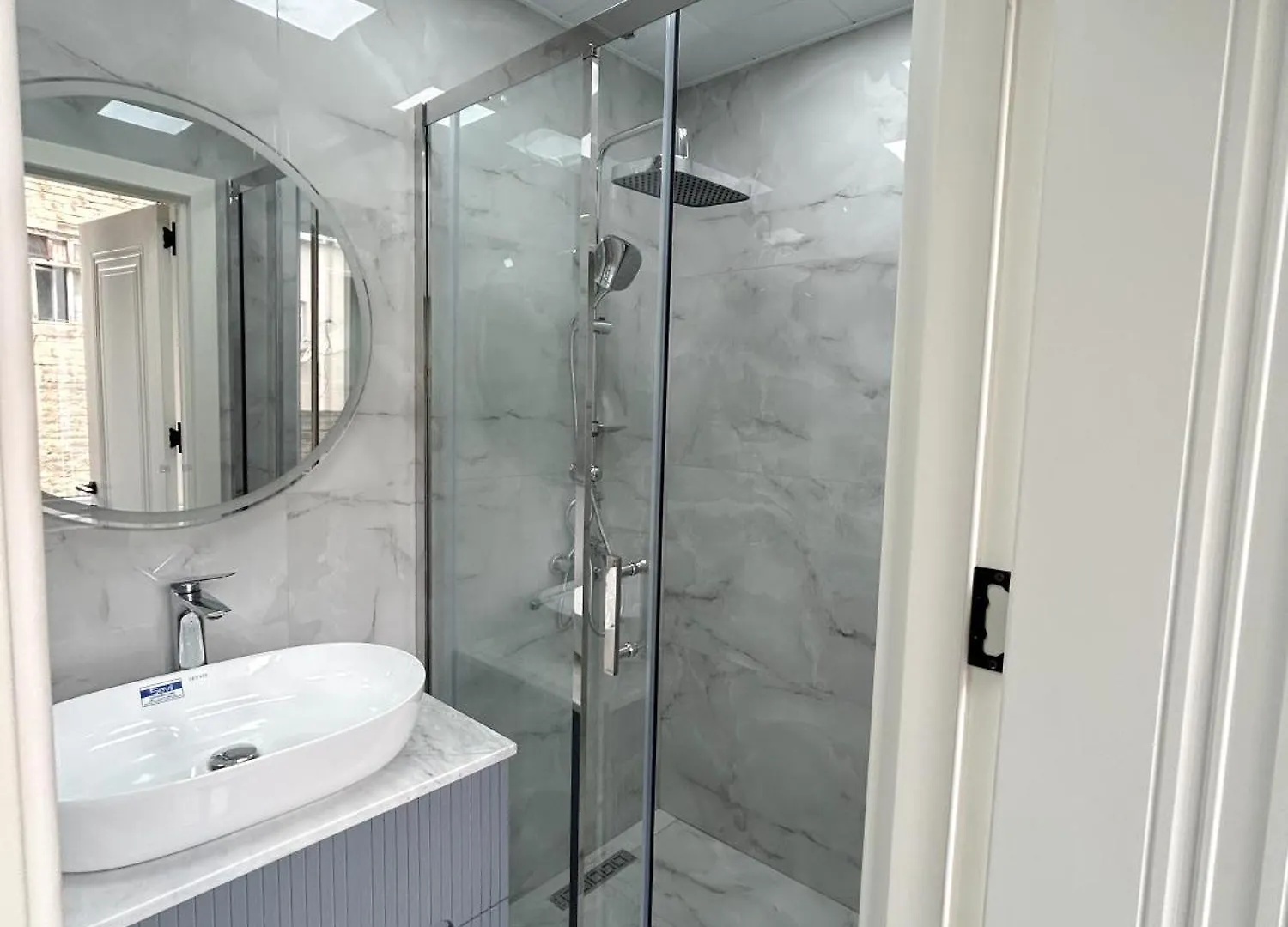 Cozy Central Apartment Near Egoist Baku Azerbaijan
